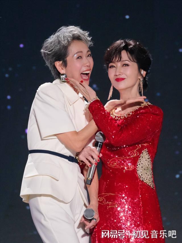 许仙30年后撒糖竟藏惊天秘密爱游戏入口神仙售后！白娘子(图3)